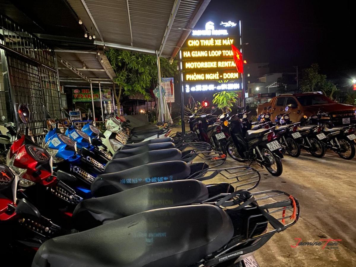 Jasmine Hostel And Motorbike Tours Hà Giang Eksteriør billede